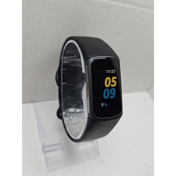Fitbit Charge 5 Fitness Tracker GPS SpO2 Sleep Monitor Activity W/ Charger Watch - Picture 3 of 11